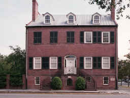 sav_davenport_1.jpg (100377 bytes)