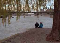 isle_tip_2.JPG (121964 bytes)